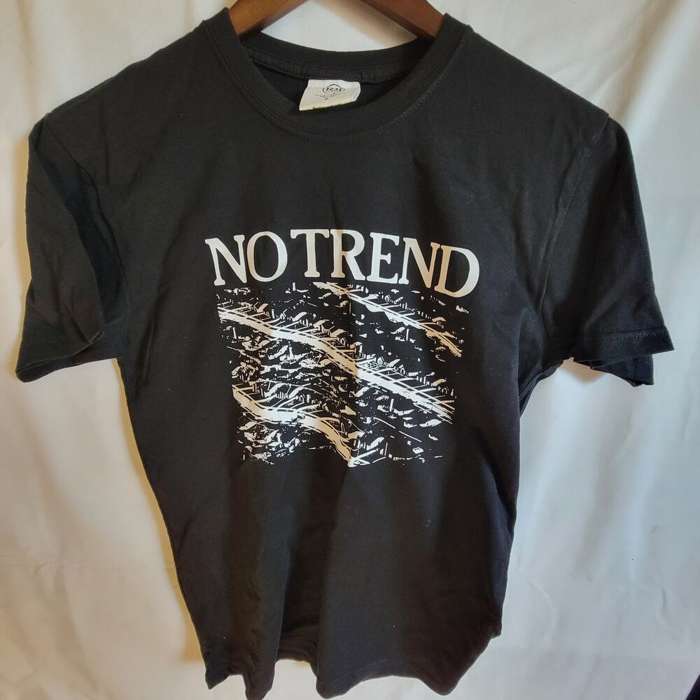 No trend  band t shirt size small black